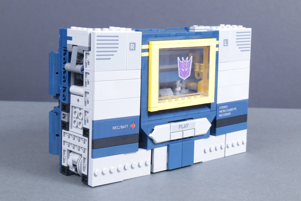 LEGO Icons Transformers 10358 Soundwave review 53 1024x683