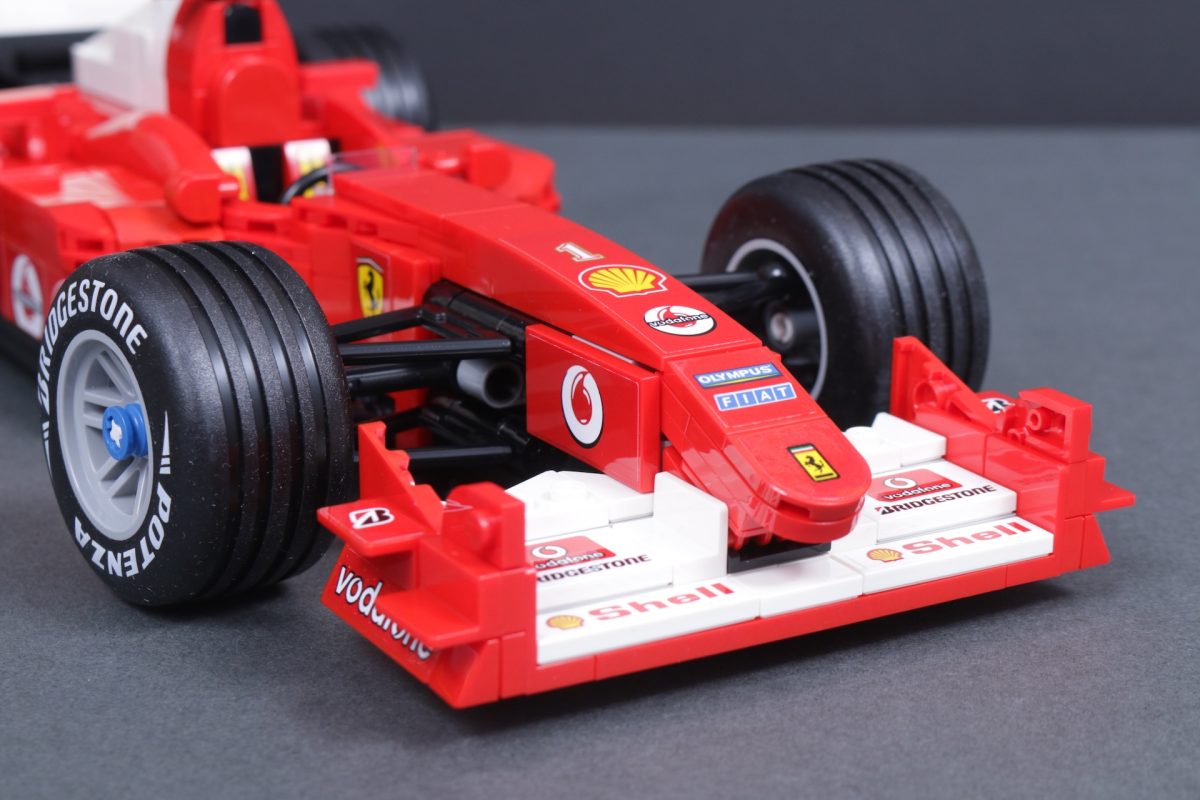 LEGO Icons Ferrari 11375 F2004 Michael Schumacher review 28 1200x800