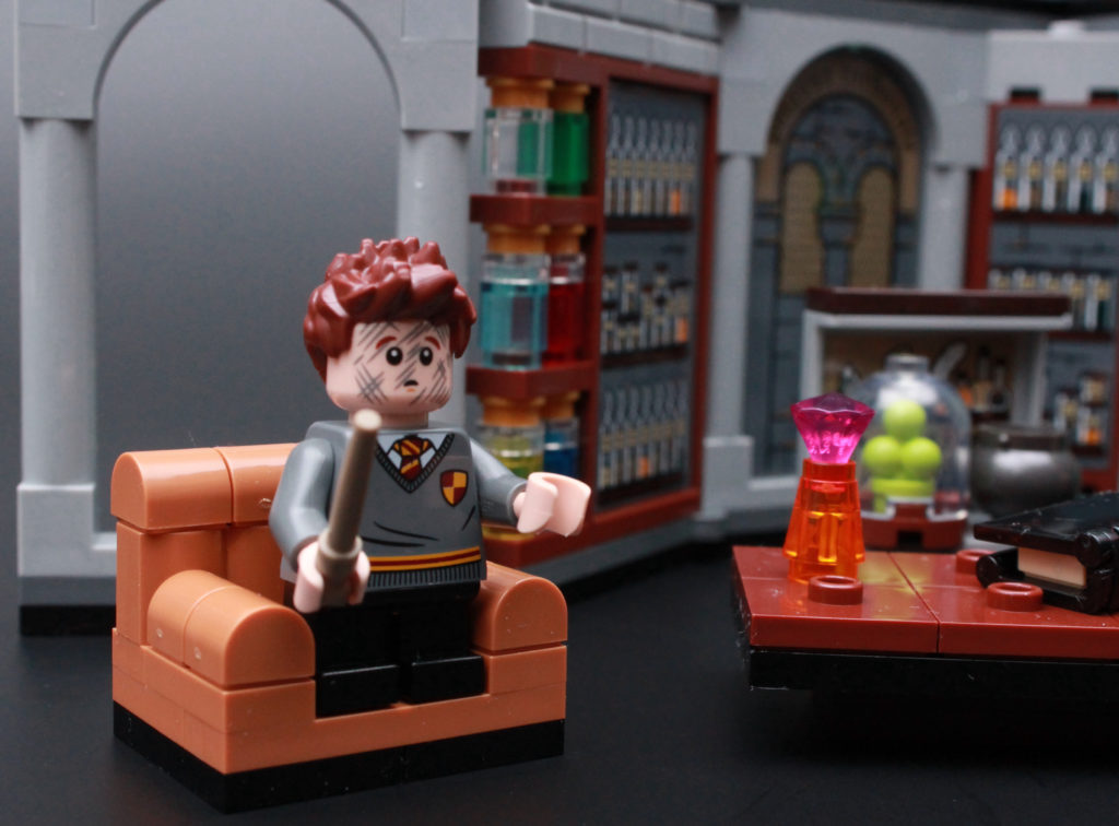 LEGO Harry Potter 76383 Potions Class review 3
