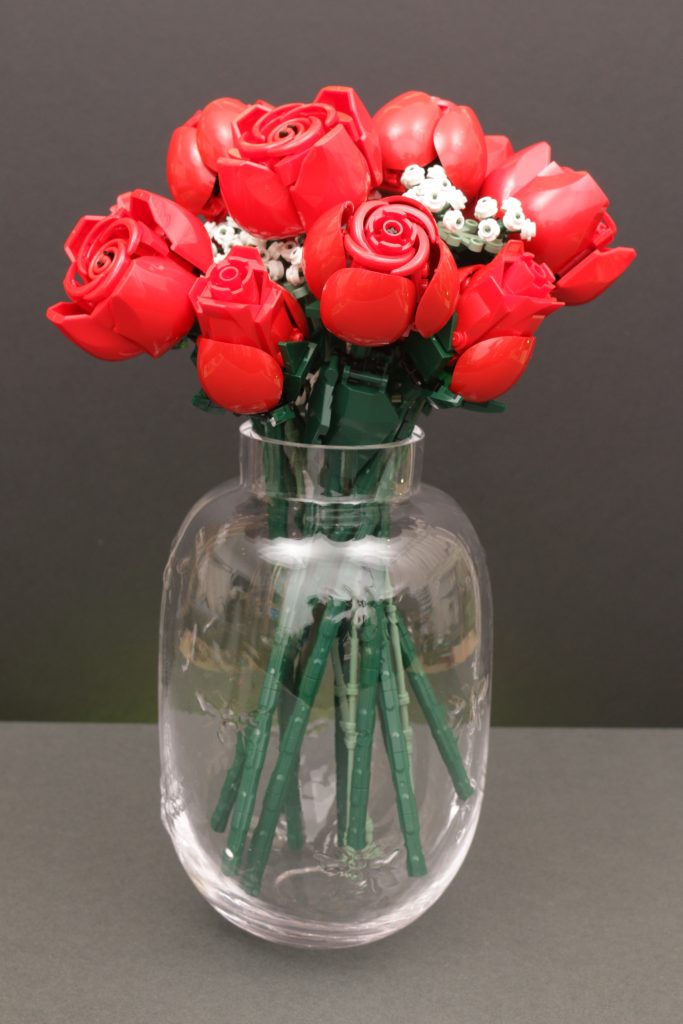 LEGO Botanical Collection 10328 Bouquet of Roses review 26 683x1024