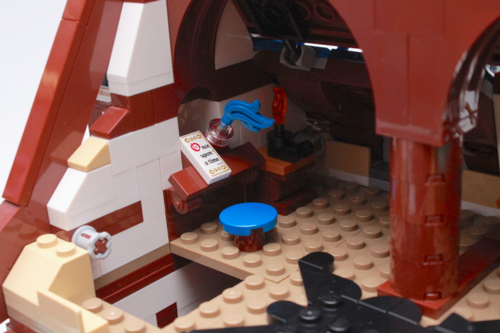 21325 Medieval Blacksmith review 16