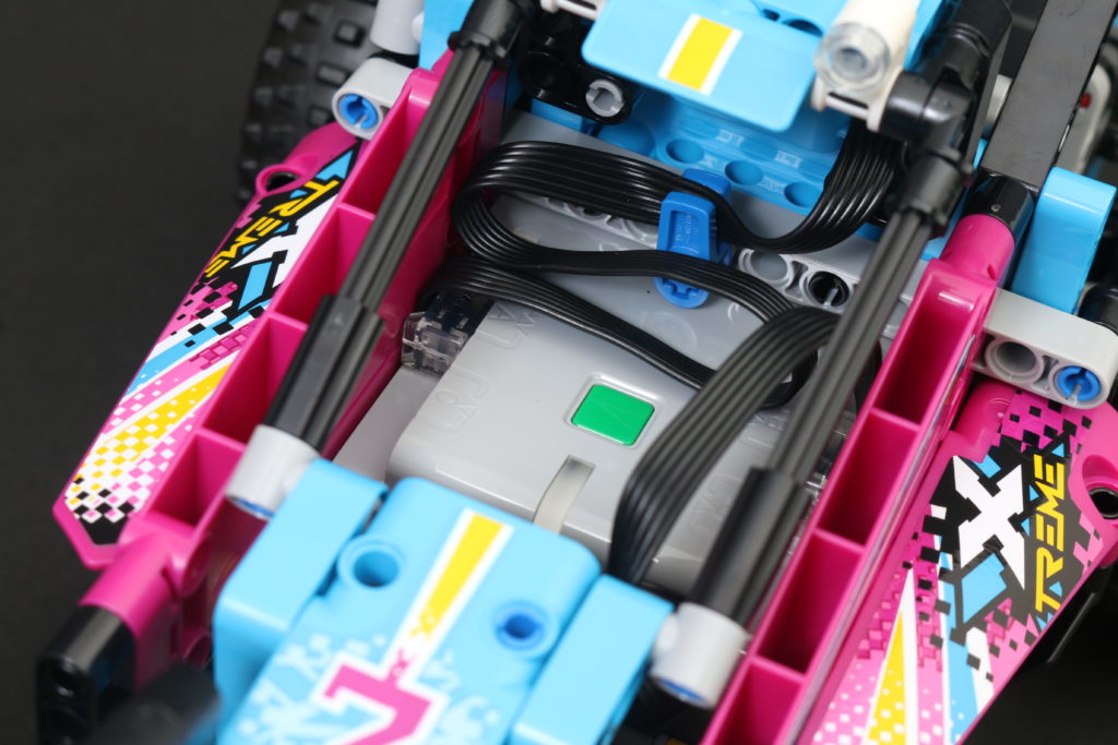 LEGO Technic 42124 Off Road Buggy review 16